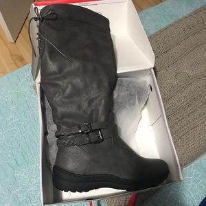 Women’s fully fur lined winter boots